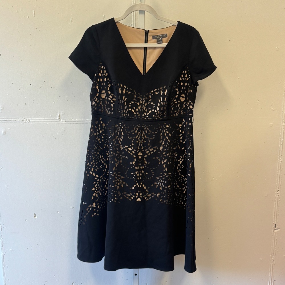 A Pea in the Pod Maternity Black Laser Cut V-Neck Knee Length Dress Nude Medium